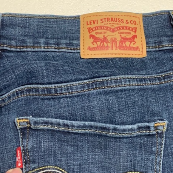 Levi's Classic Boot Jeans Size 6 - Picture 6 of 8